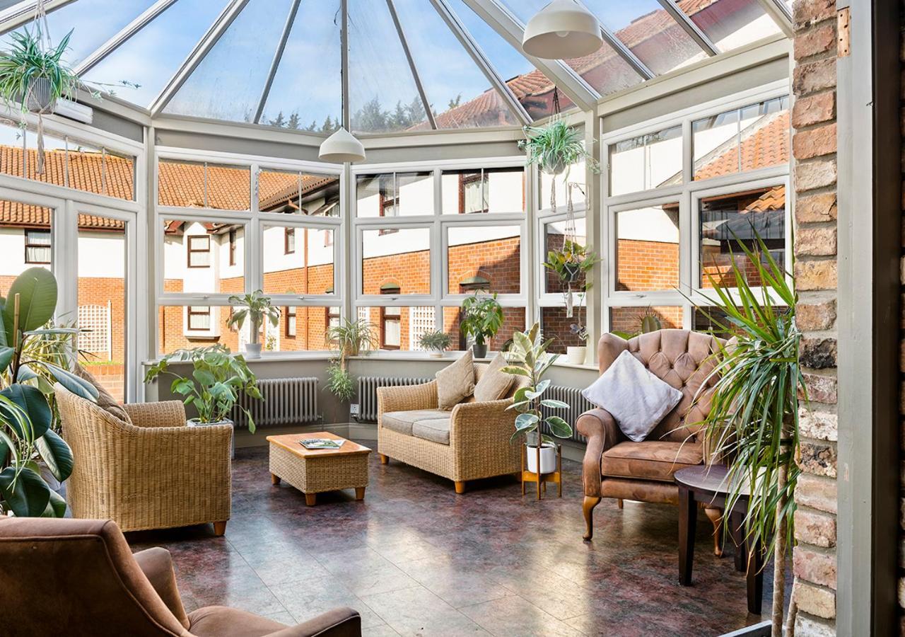 Dragonfly Hotel Colchester Bagian luar foto