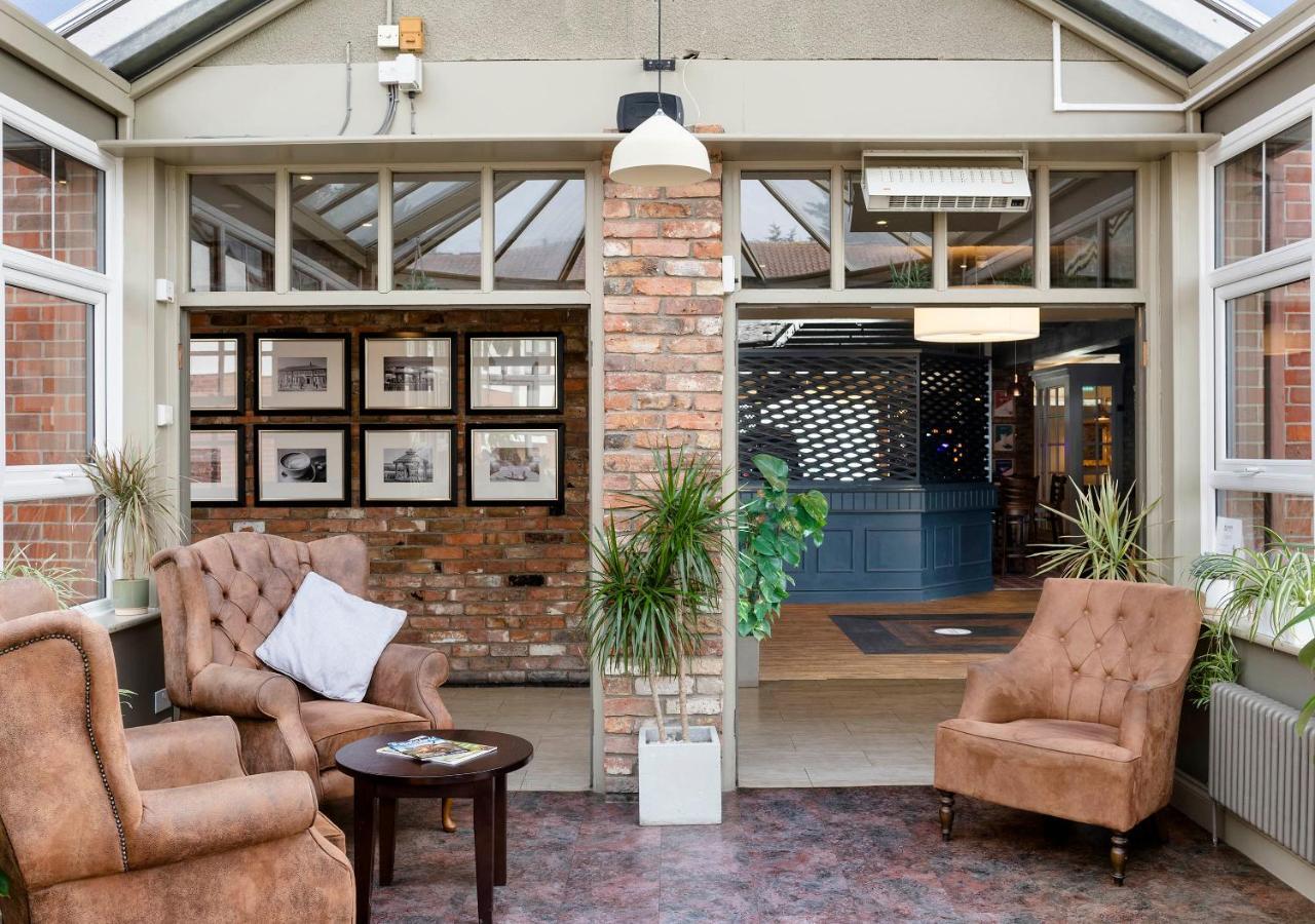 Dragonfly Hotel Colchester Bagian luar foto