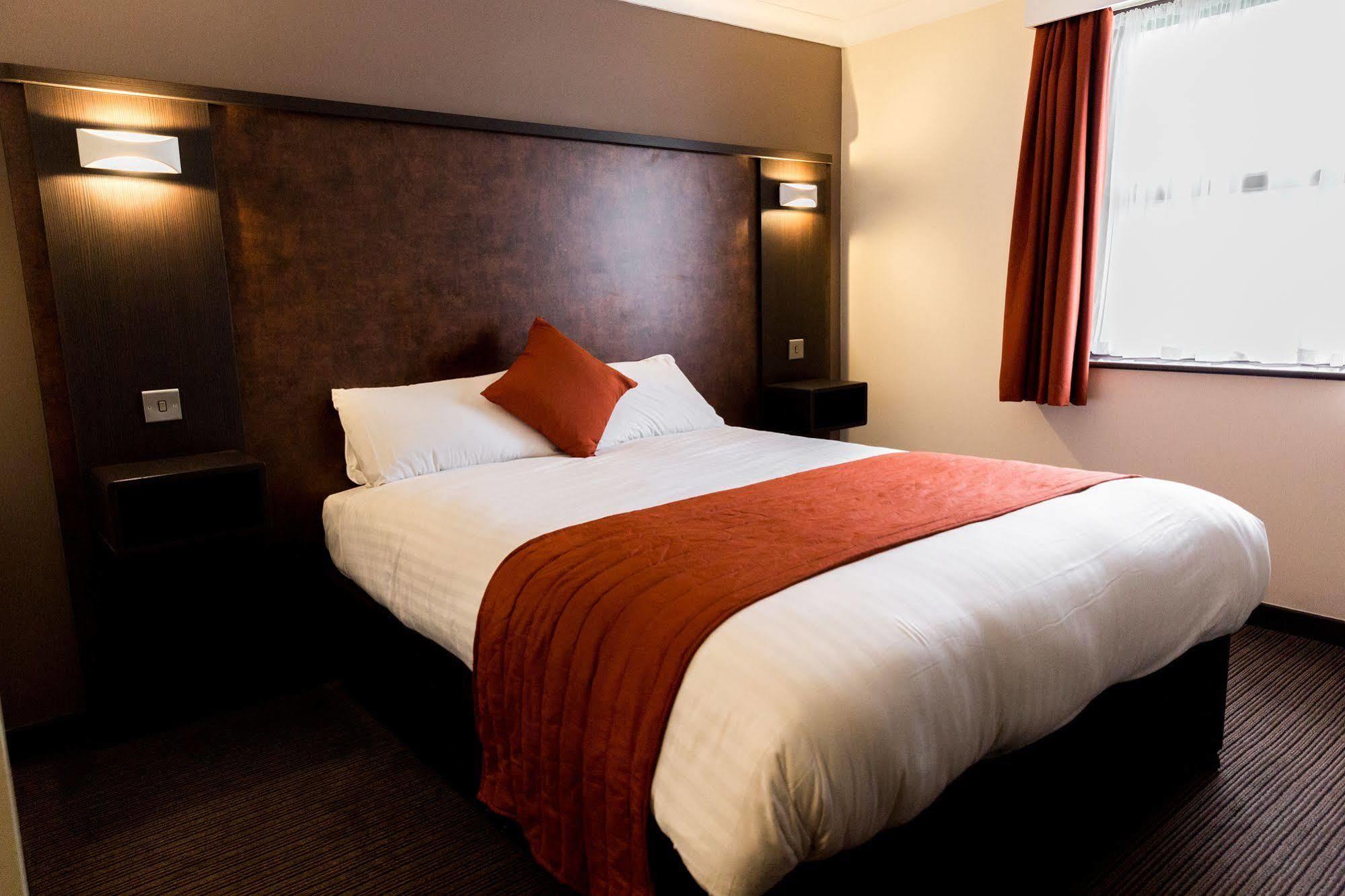 Dragonfly Hotel Colchester Bagian luar foto