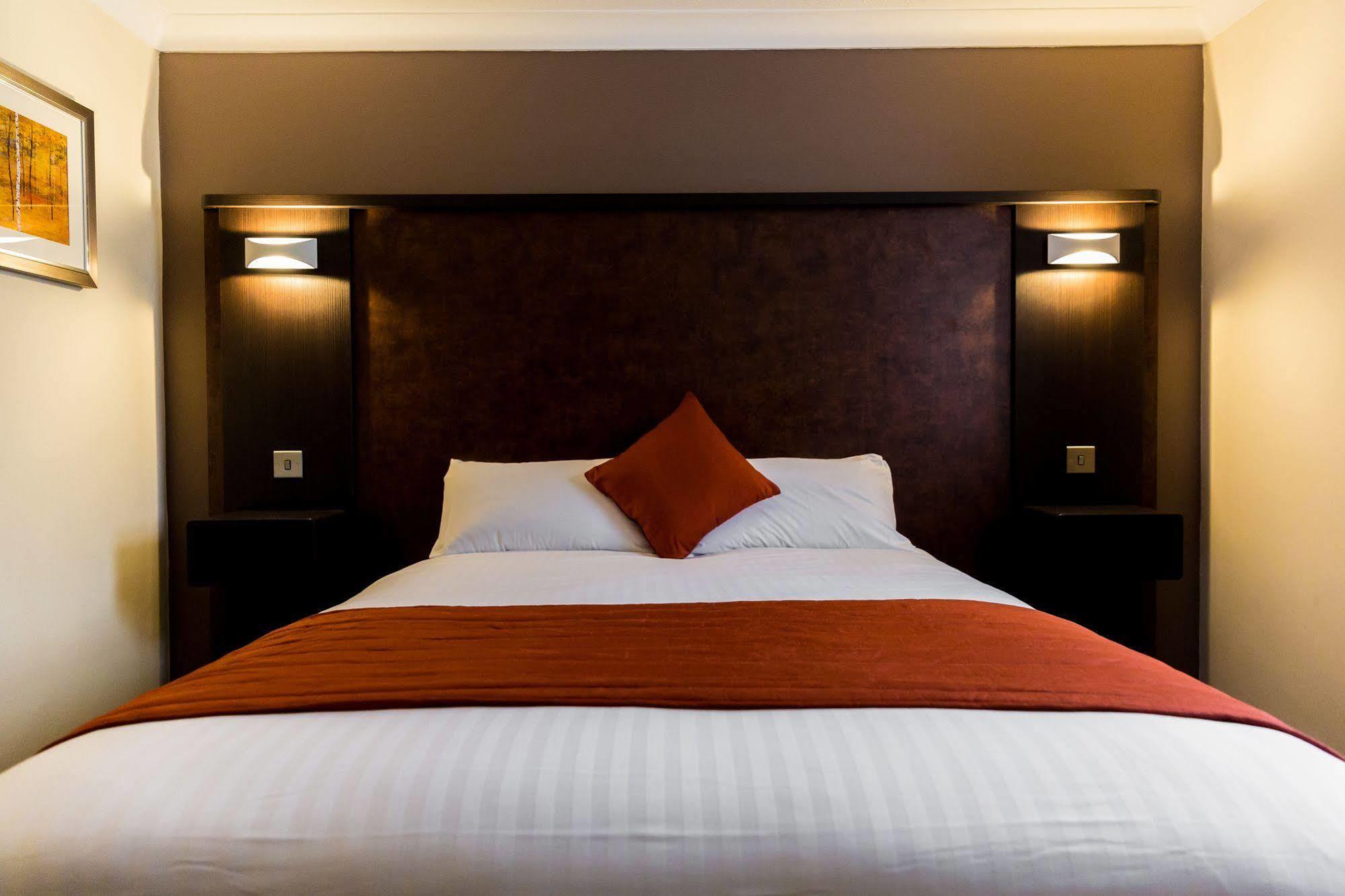 Dragonfly Hotel Colchester Bagian luar foto