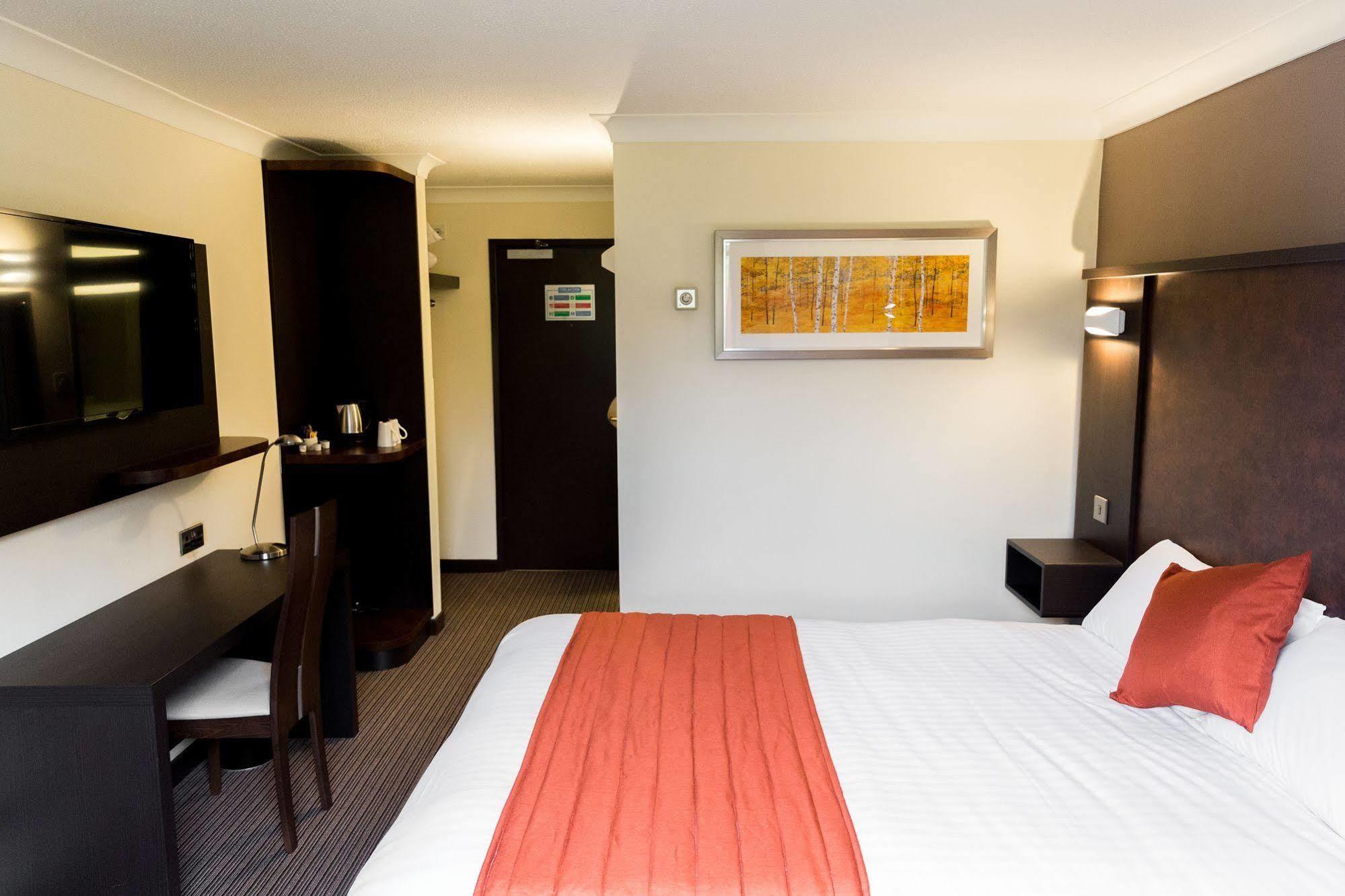 Dragonfly Hotel Colchester Bagian luar foto